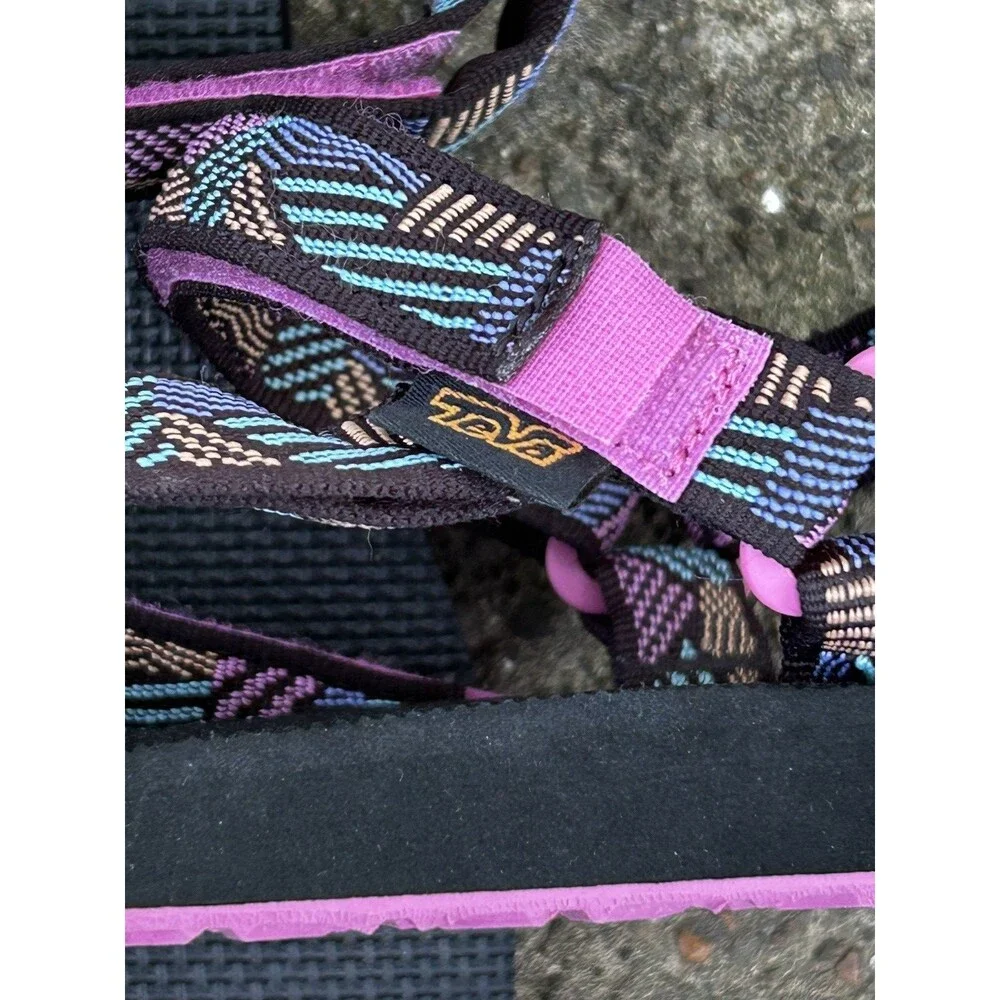 Teva Kid's Original Universal Sandals Size 4 Boomerang Pink Lemonade Print Water